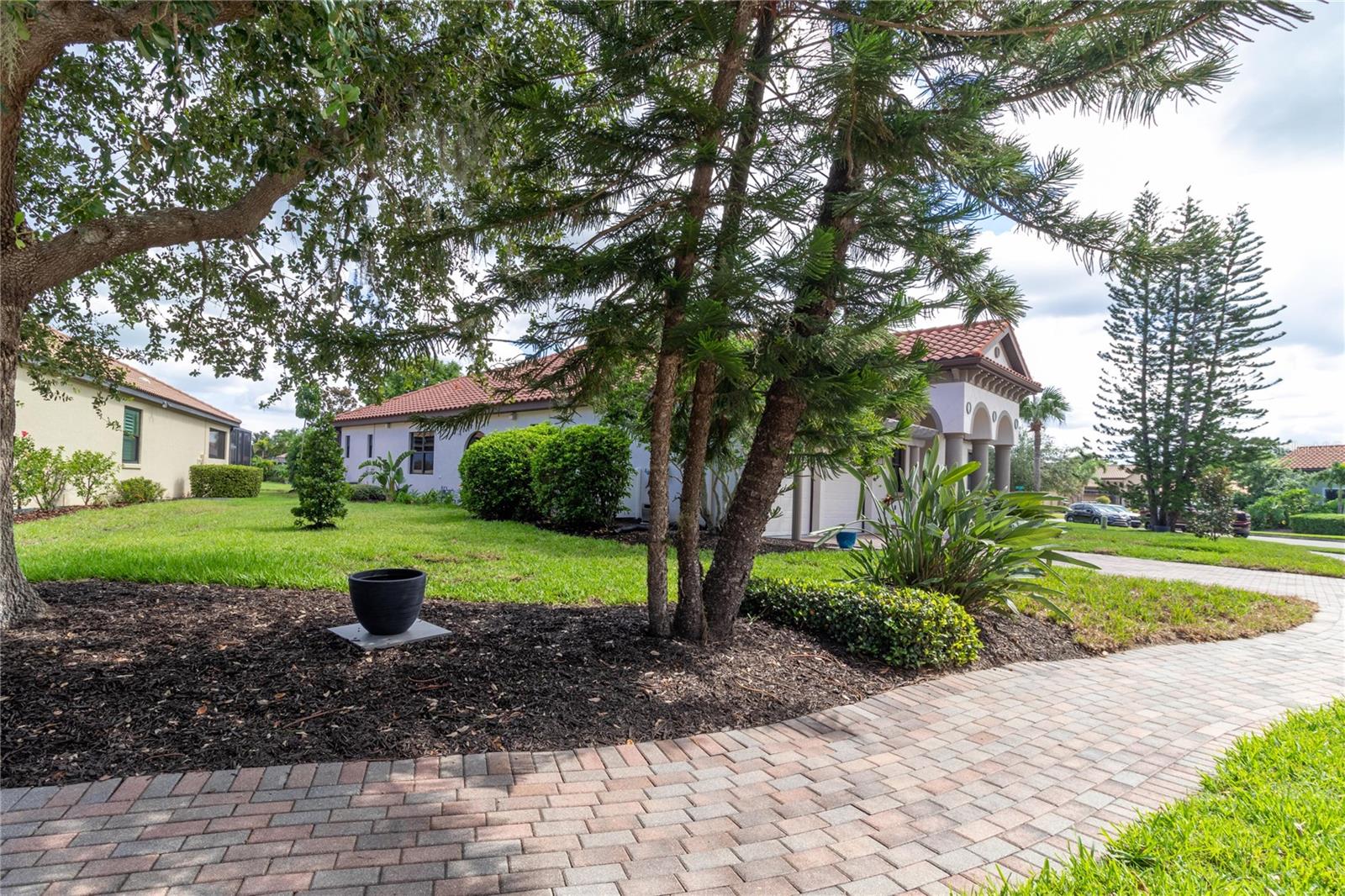 3635 80TH DRIVE E