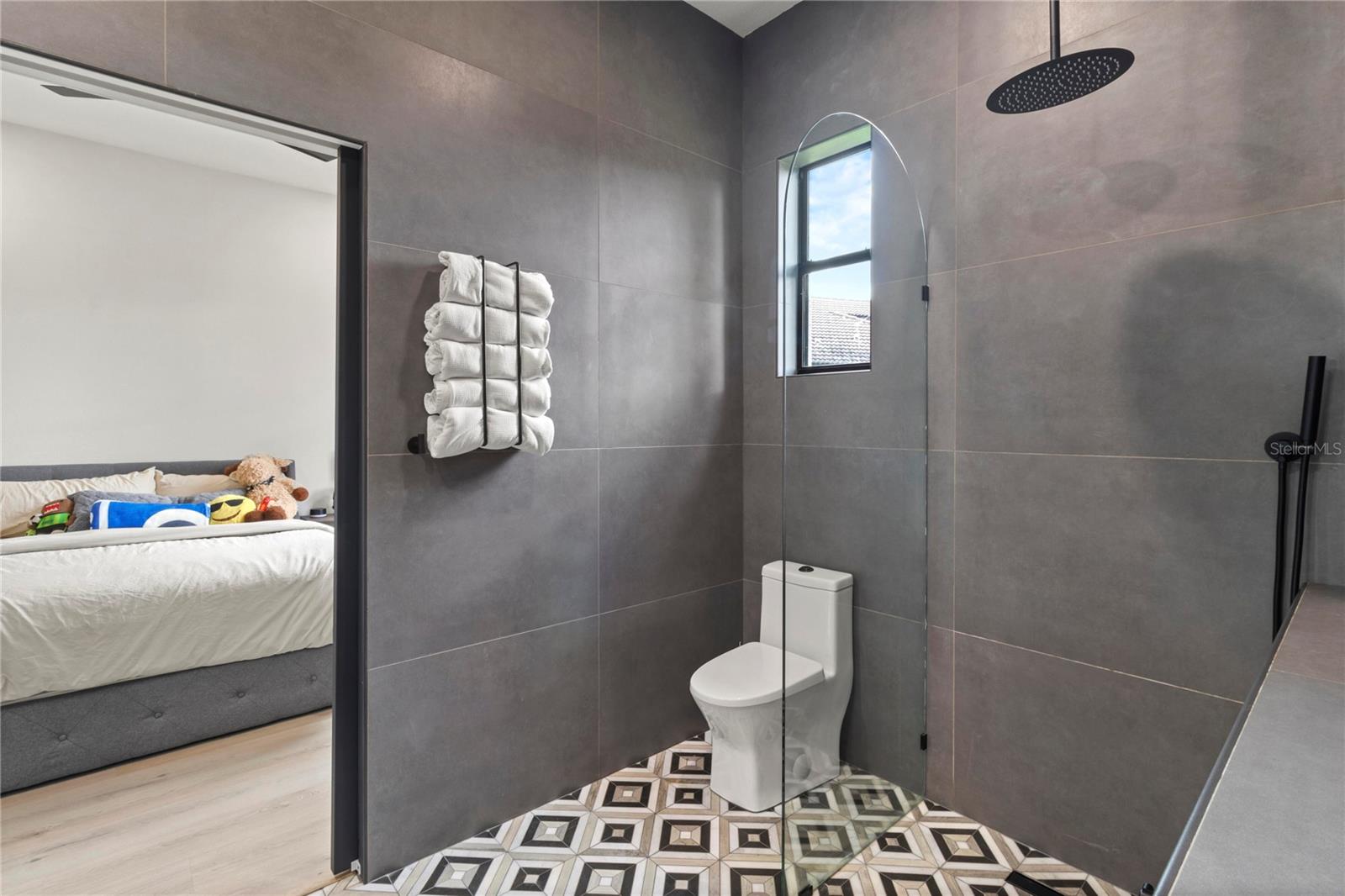 RESIDENCES AT UNIVERSITY GROVES - Residential
