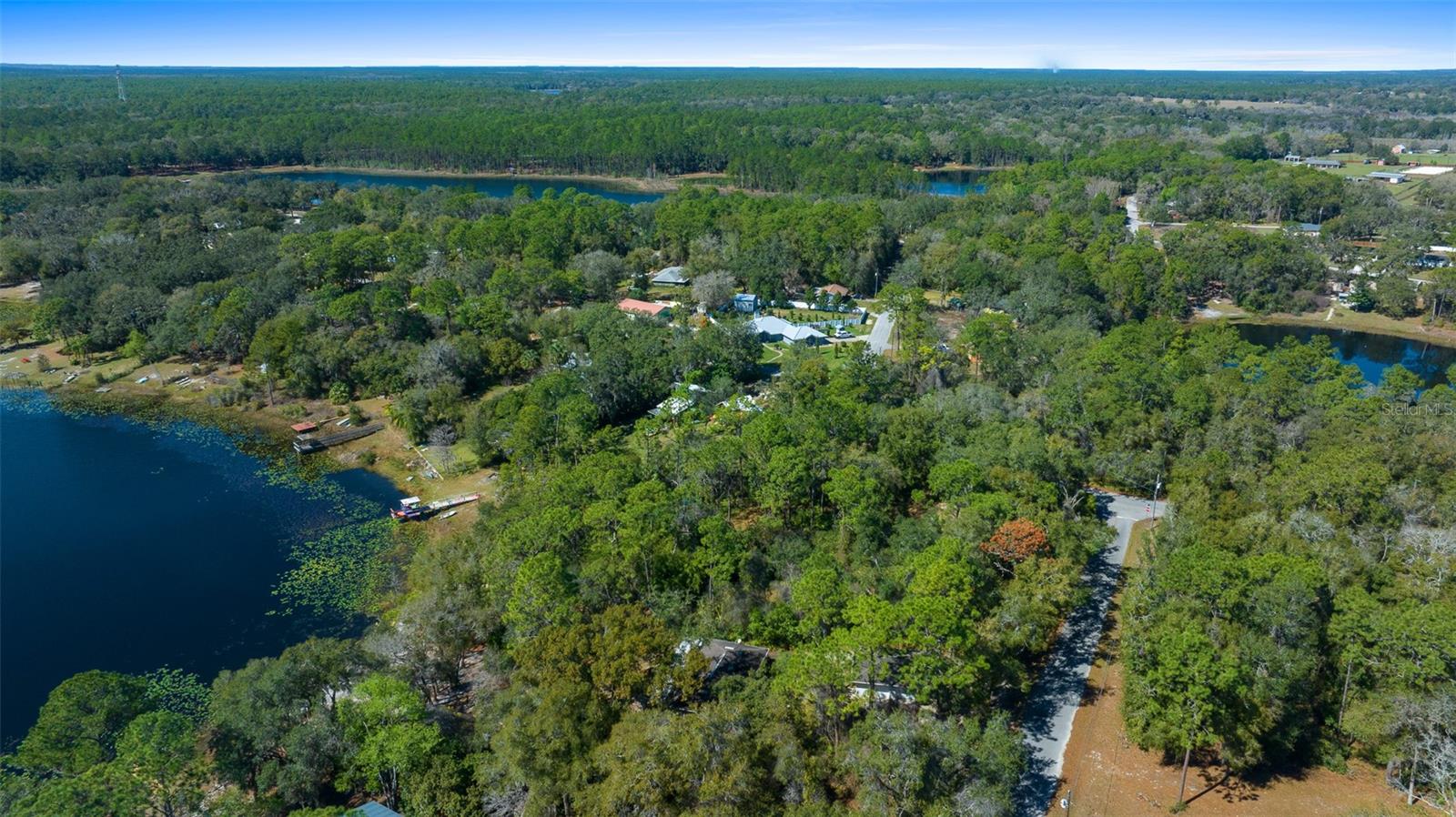 WOODS & LAKES - Land