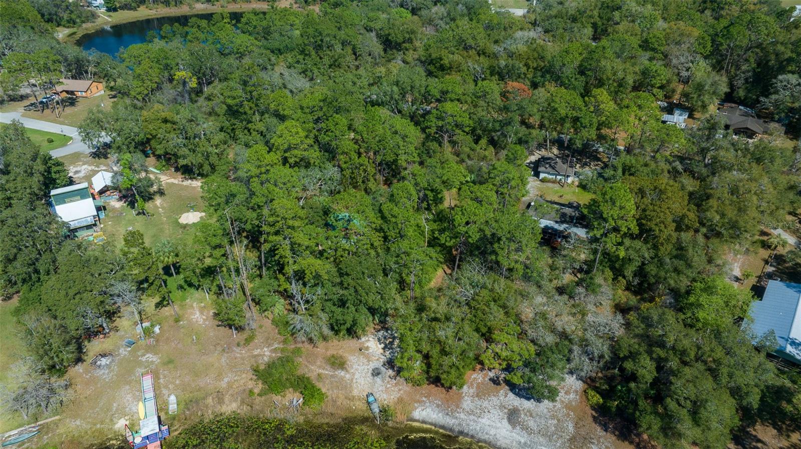 WOODS & LAKES - Land