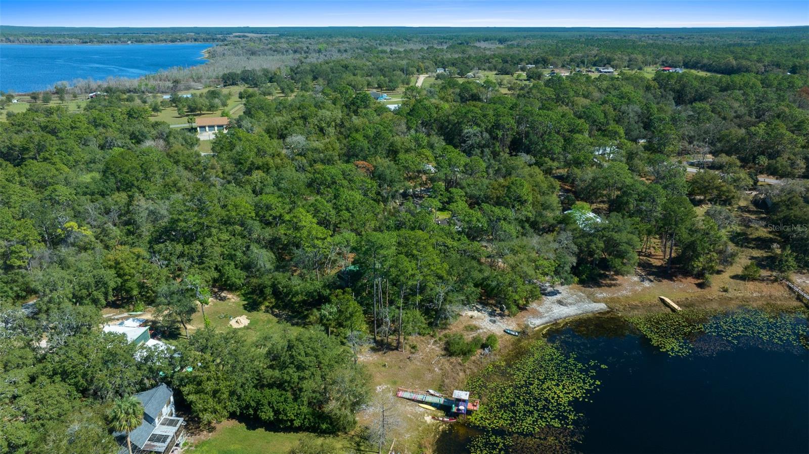 WOODS & LAKES - Land