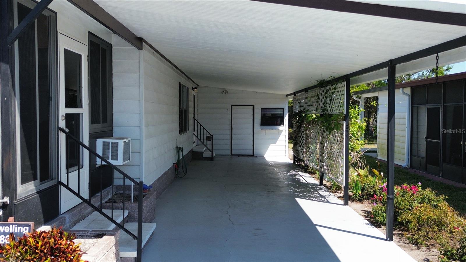 861 SEABROOKE DRIVE