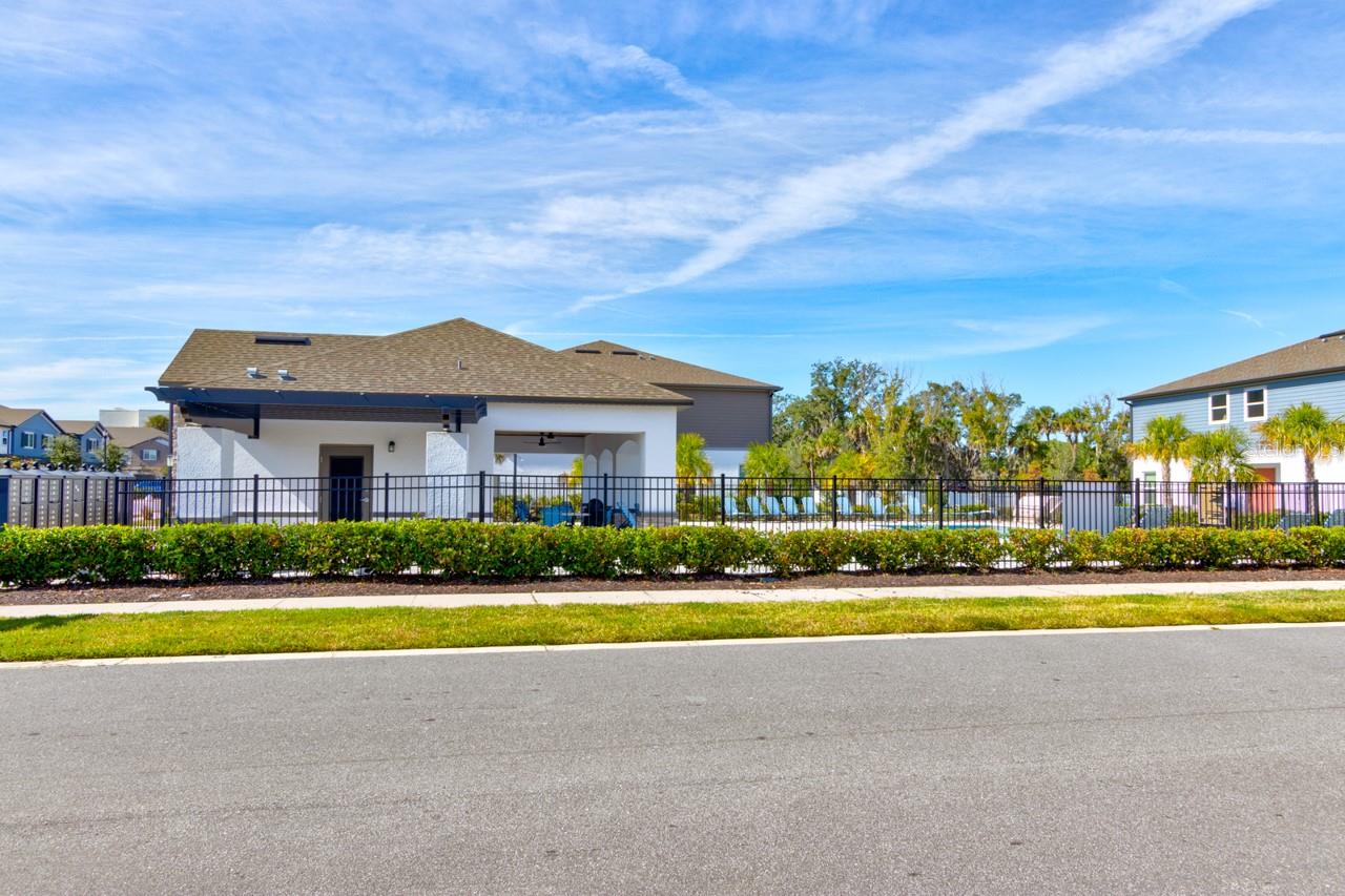 TOWNS AT LAKE MONROE COMMONS - Residential Lease