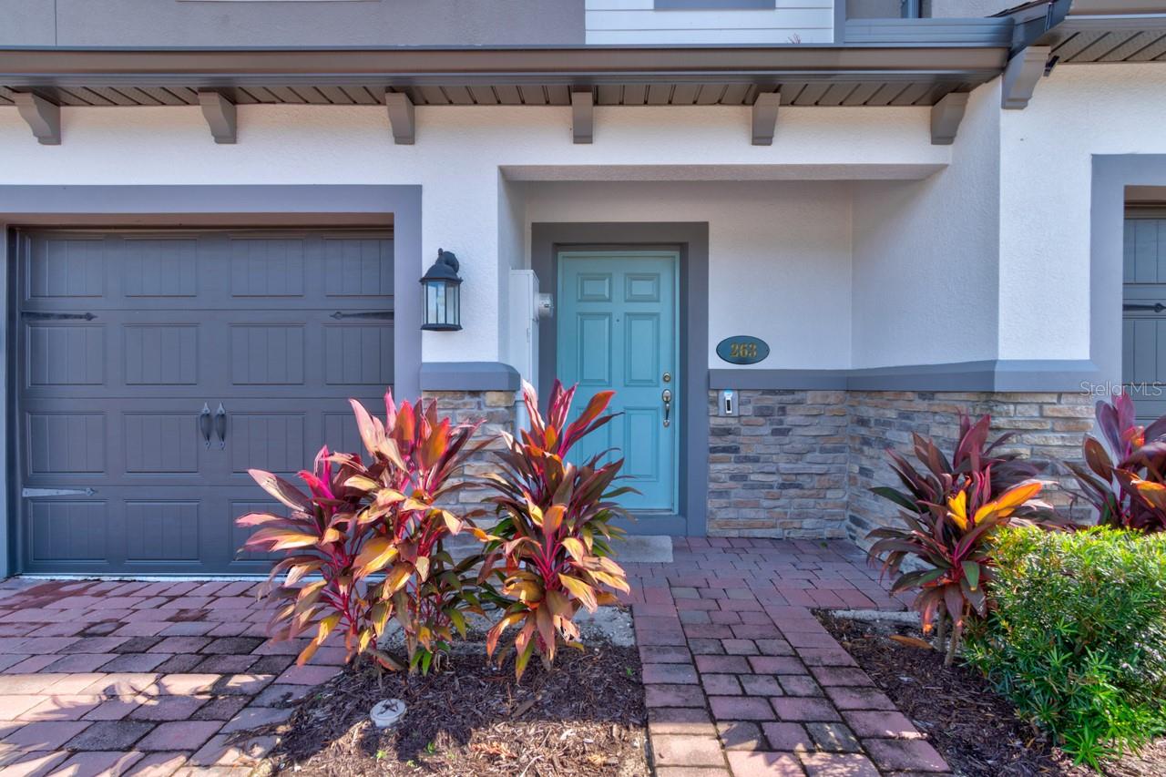 TOWNS AT LAKE MONROE COMMONS - Residential Lease