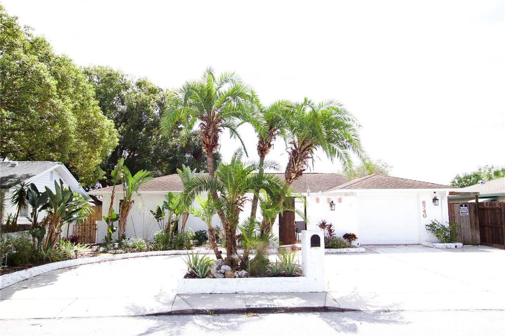 Photo of 6740 Alta Vista St, Port Richey, FL 34668 (MLS # W7879787)