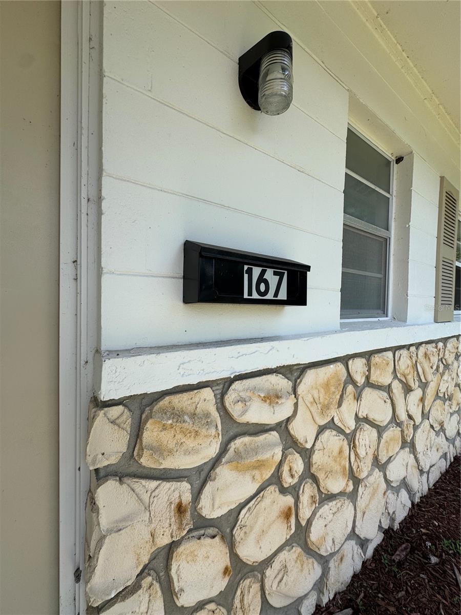 167 N HILL AVENUE 60