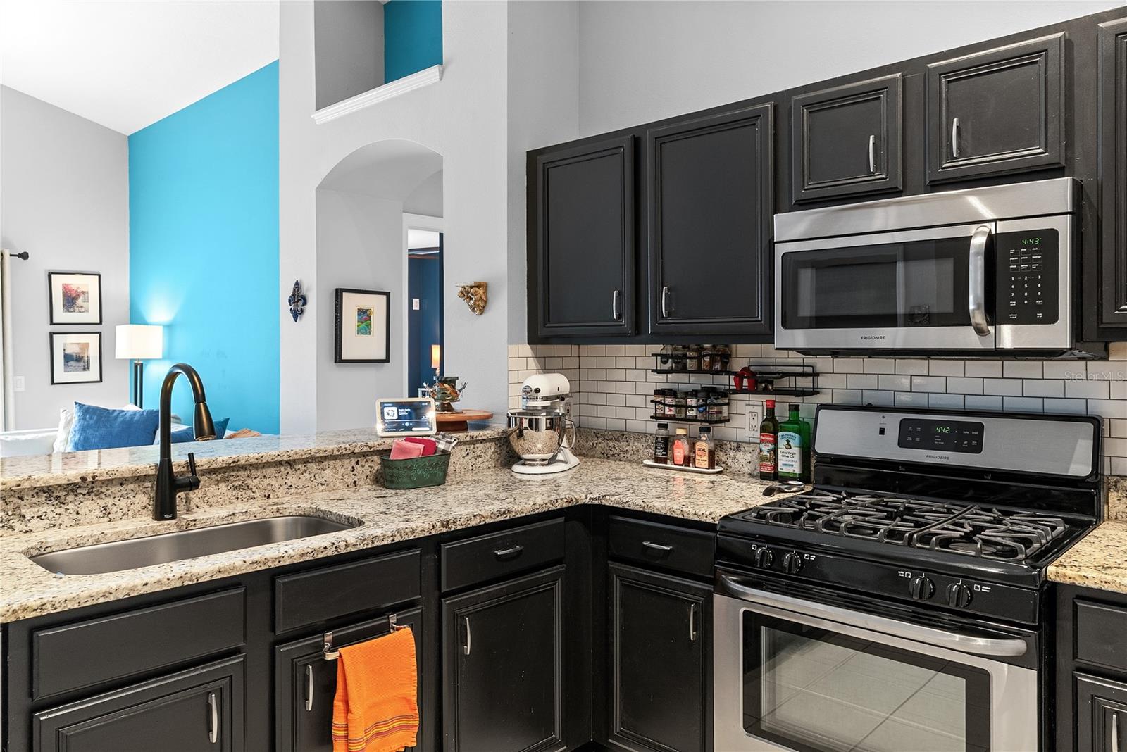 WEST MEADOWS PRCL 4 PH 4 - Residential