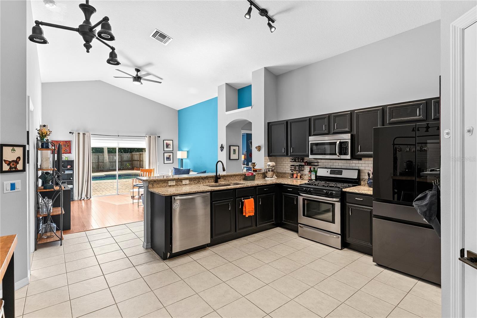 WEST MEADOWS PRCL 4 PH 4 - Residential