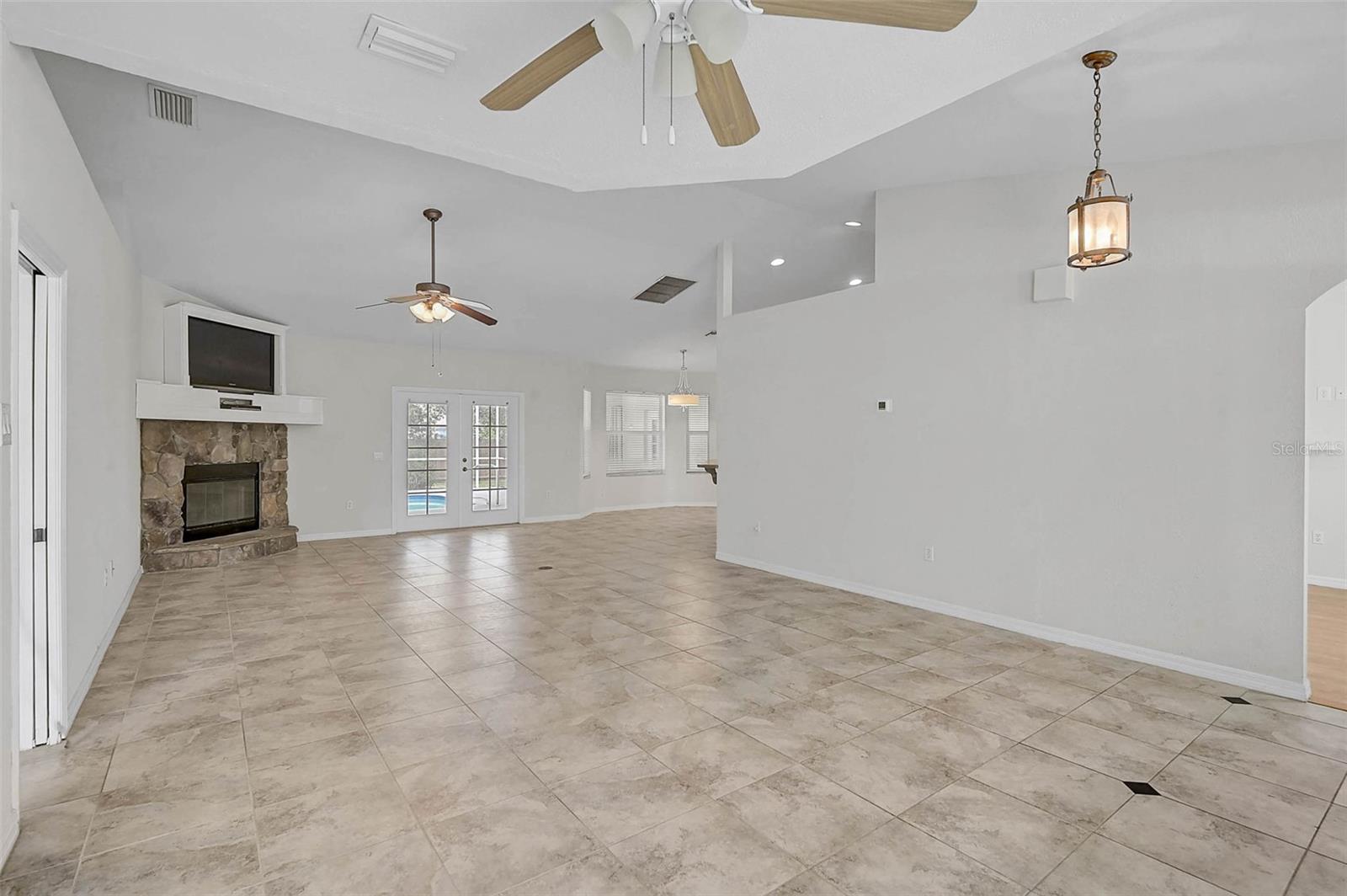 950 ELWOOD AVENUE, ENGLEWOOD, FL, 34223 4 950 ELWOOD AVENUE