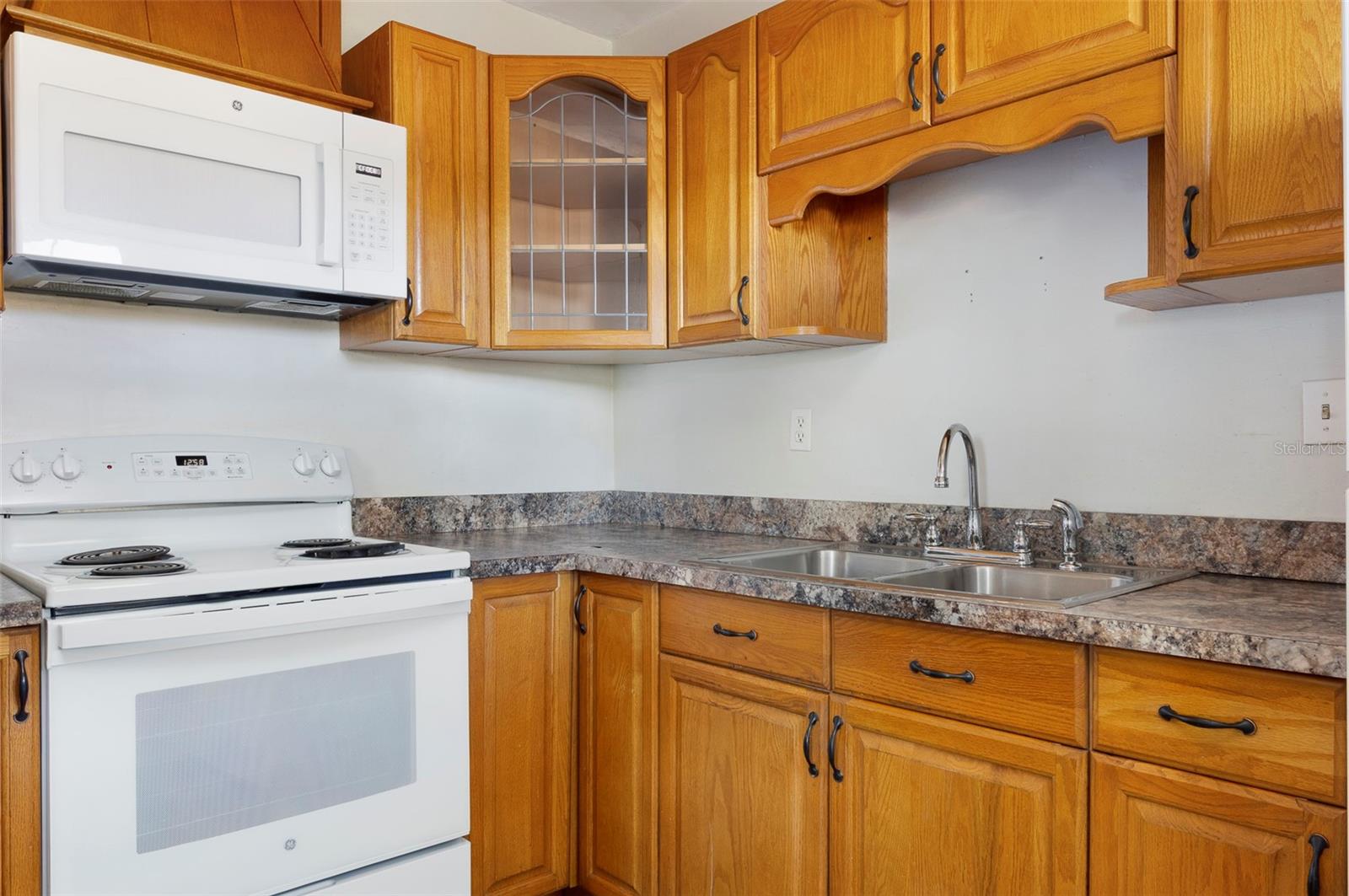 LESLEE HEIGHTS SUB SEC 1 - Residential Lease