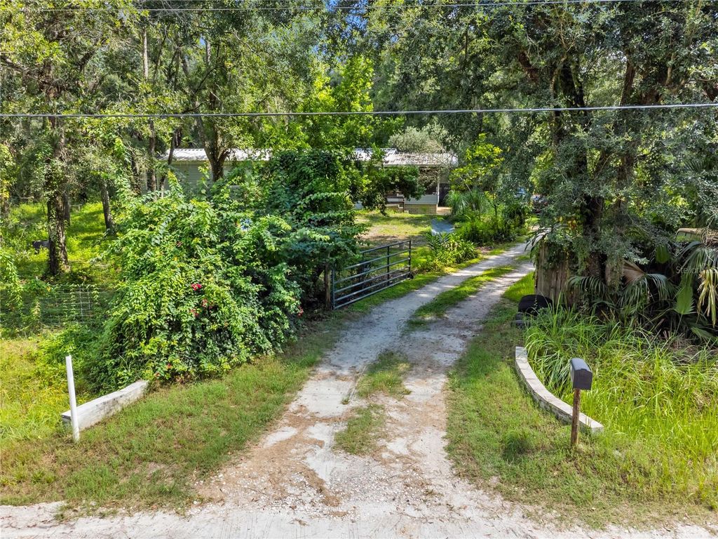 Photo of 38545 County Line Road, Zephyrhills, FL 33540 (MLS # TB8411631)