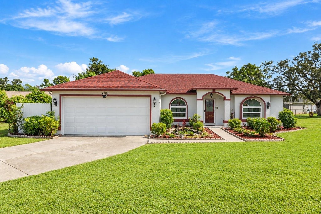 Photo of 2104 Linwood Avenue, Spring Hill, FL 34608 (MLS # O6447770)