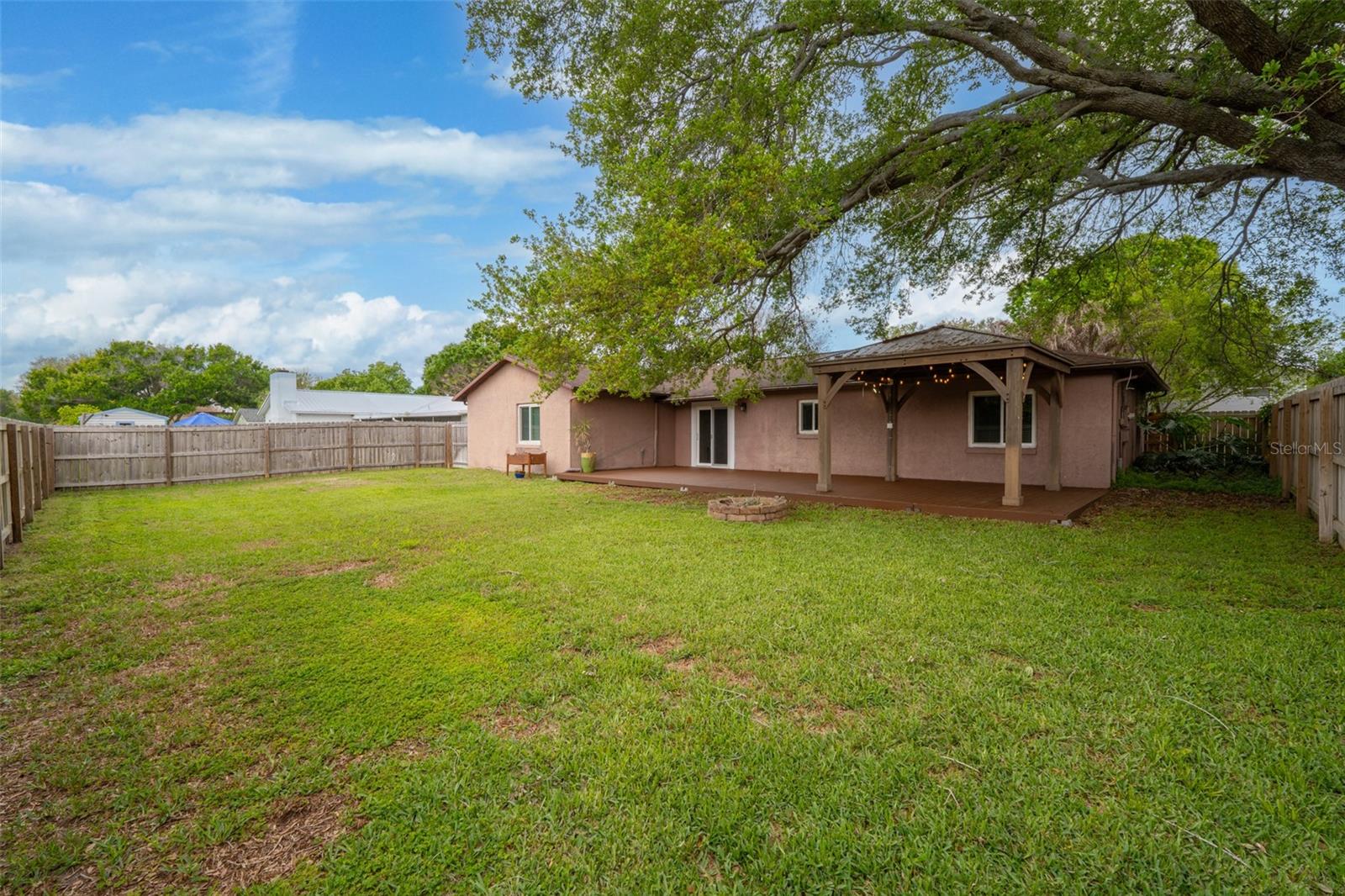 FISKE TERRACE UNIT 06 - Residential