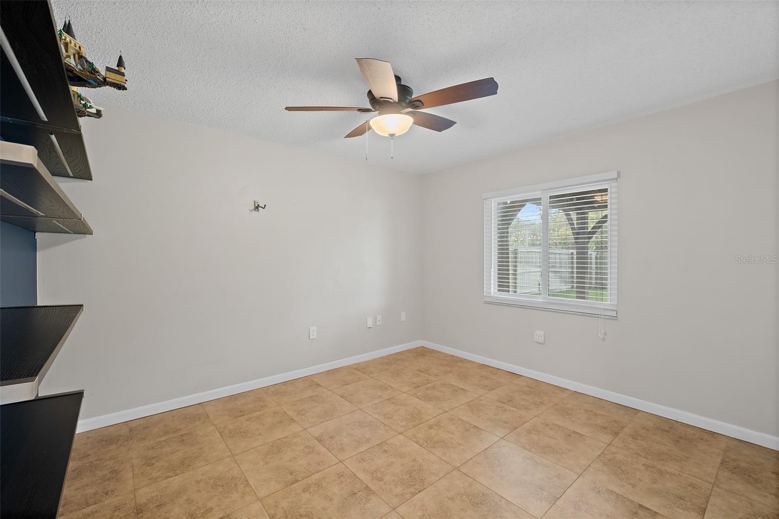 FISKE TERRACE UNIT 06 - Residential