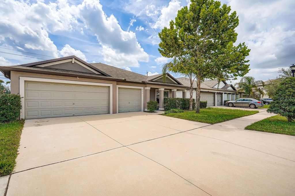 Photo of 917 Timeless Moss Drive, Ruskin, FL 33570 (MLS # TB8402993)