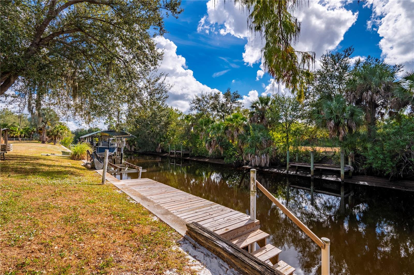 PALM SHORES - Residential