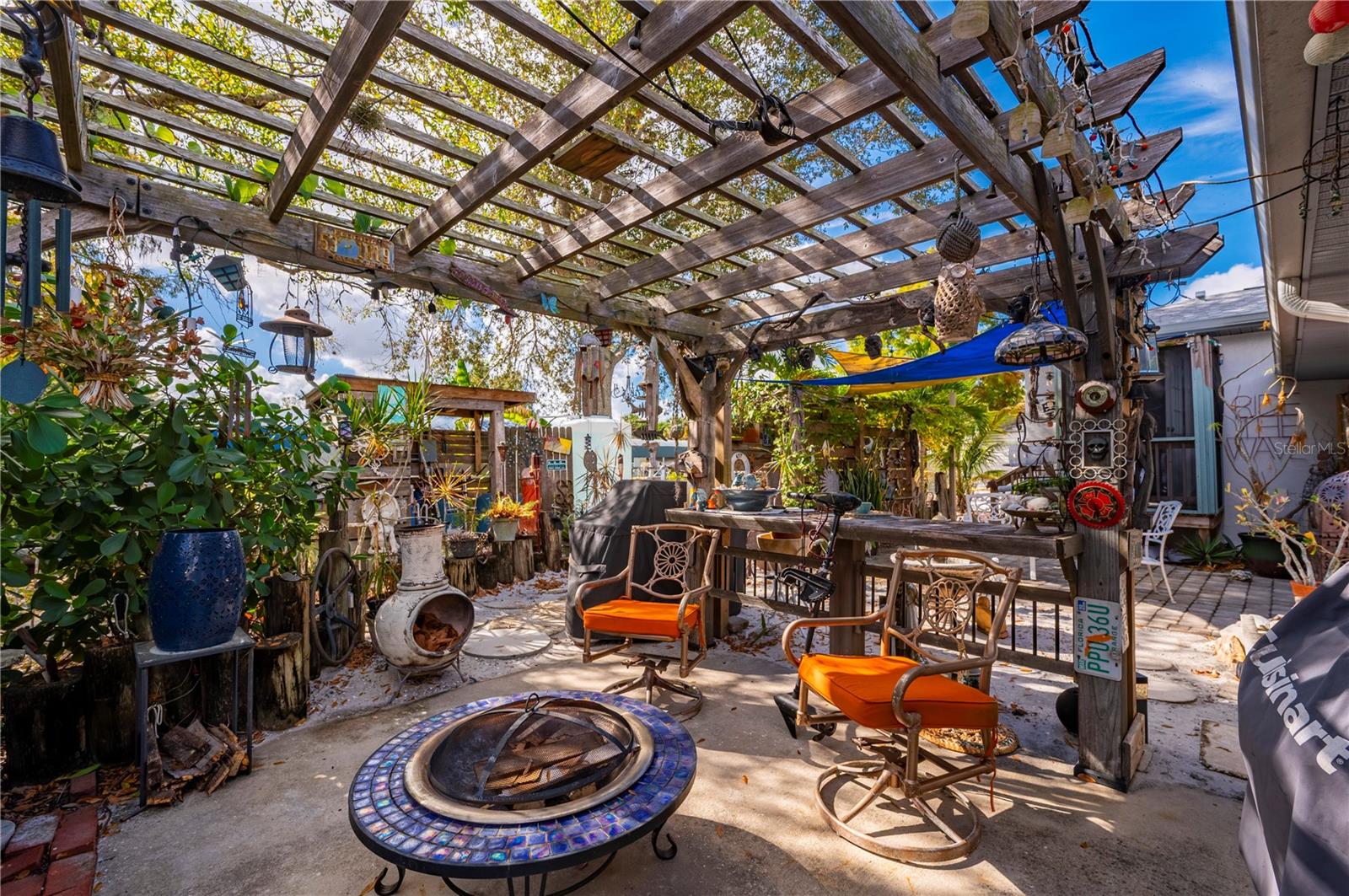 PALM SHORES - Residential