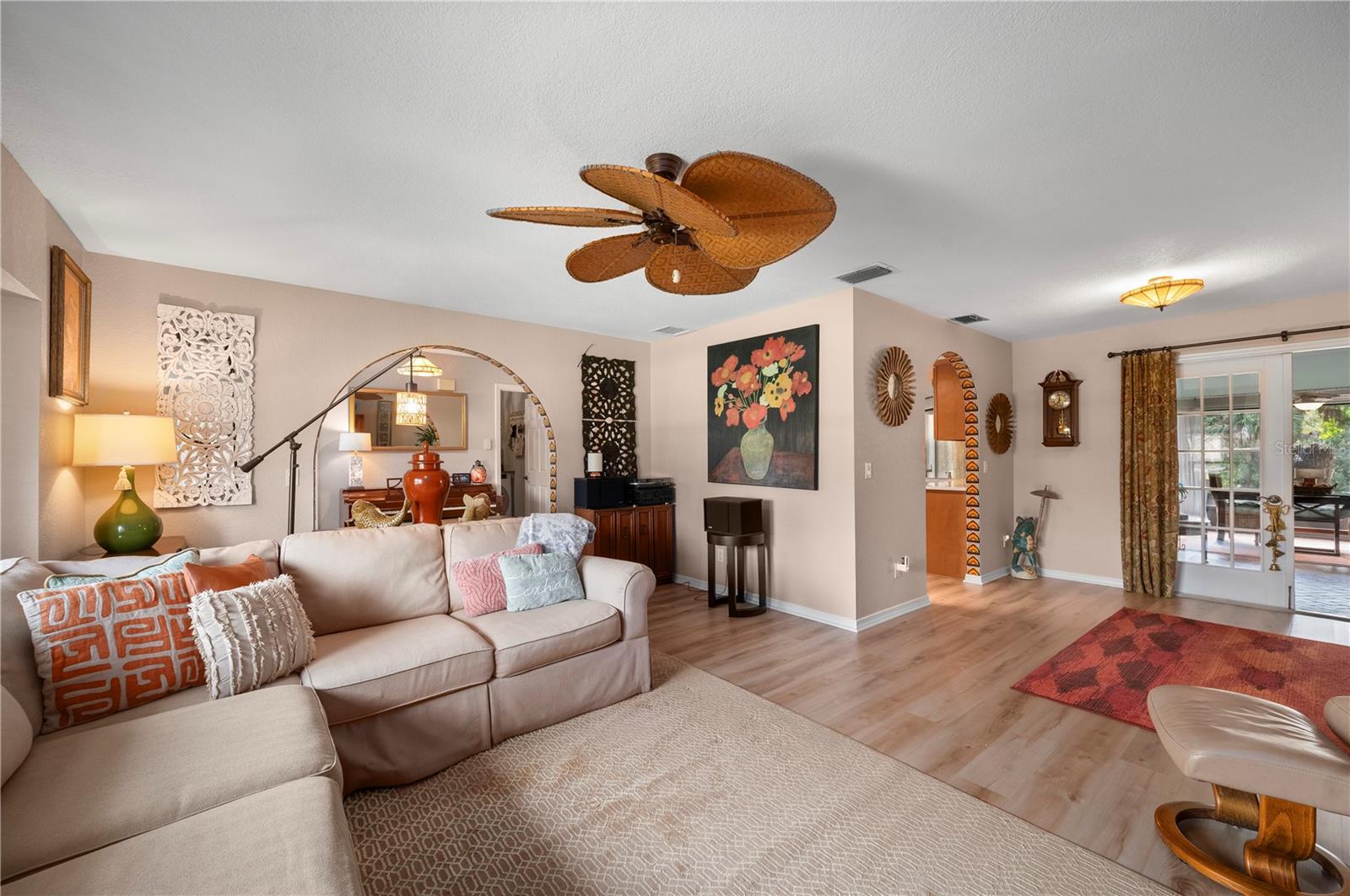 PALM SHORES - Residential