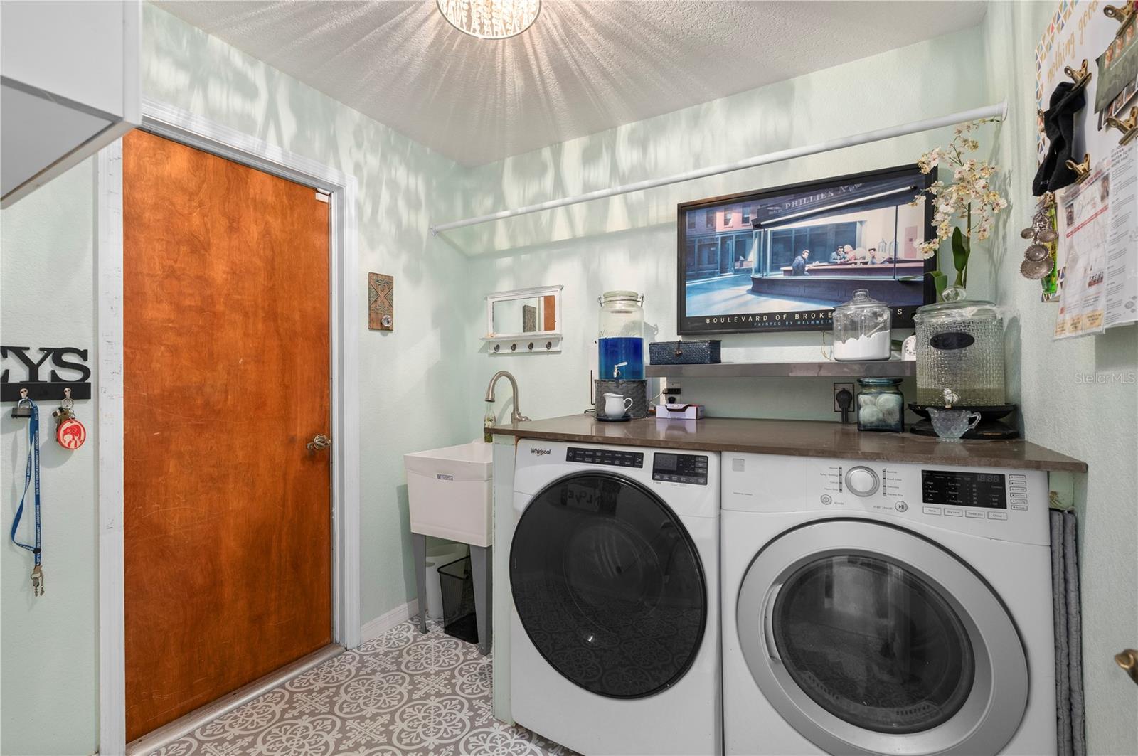 PALM SHORES - Residential