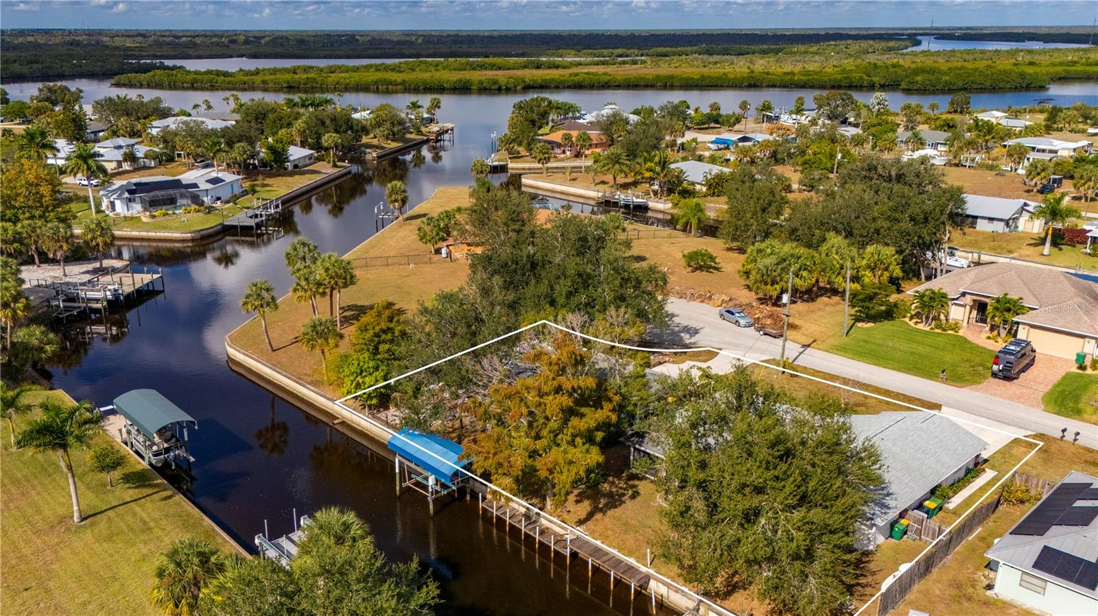 PALM SHORES - Residential