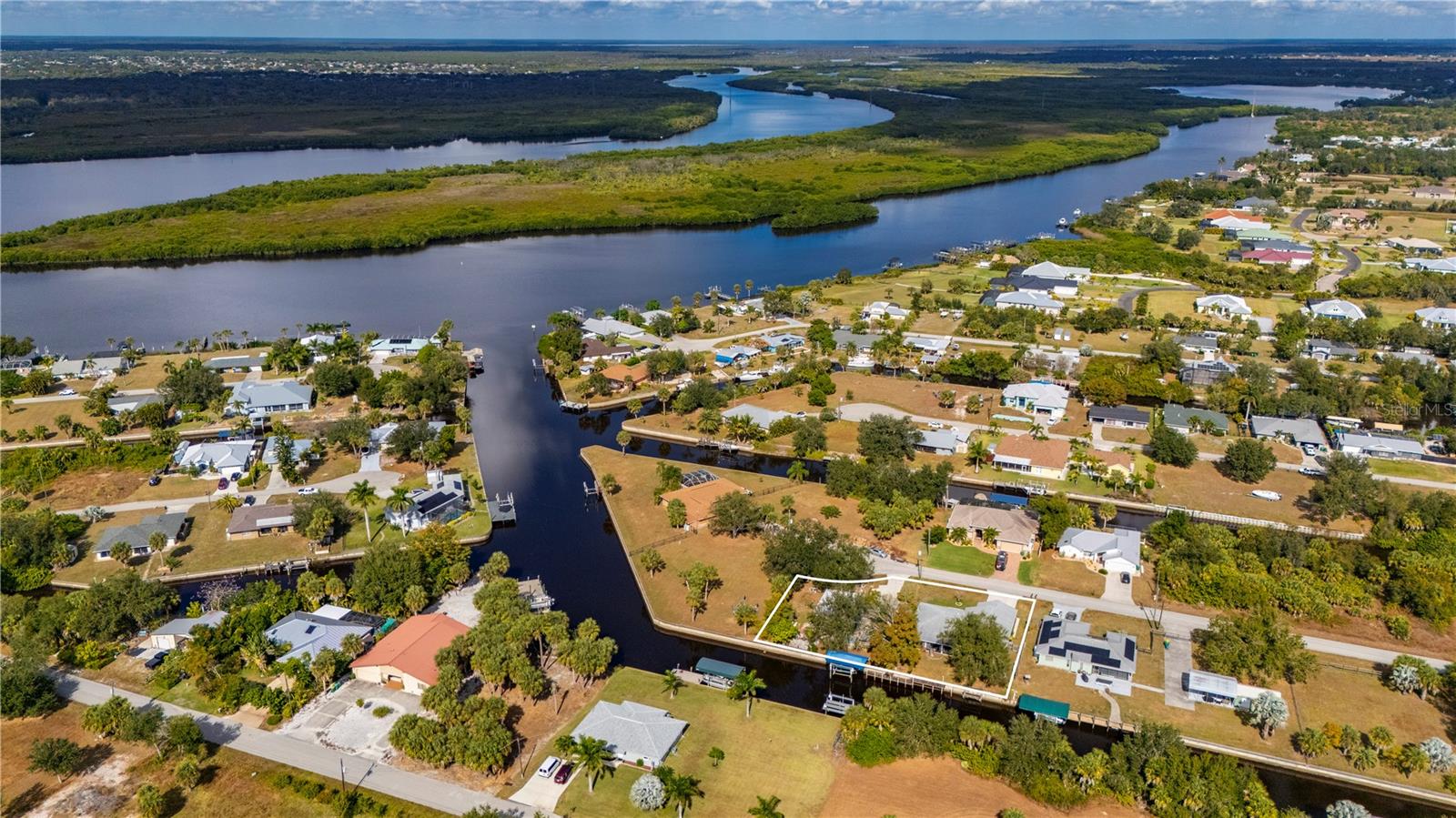 PALM SHORES - Residential