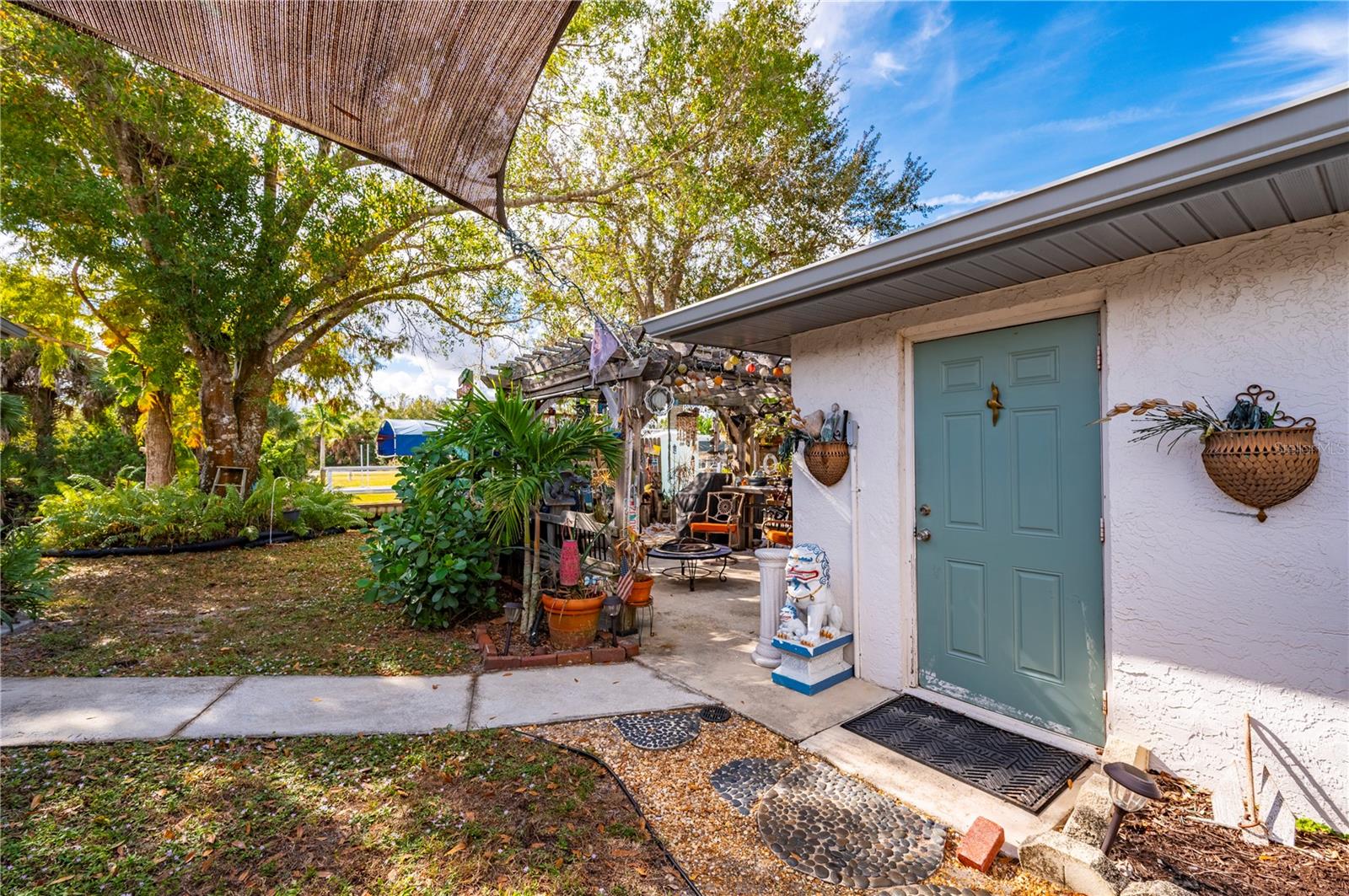 PALM SHORES - Residential