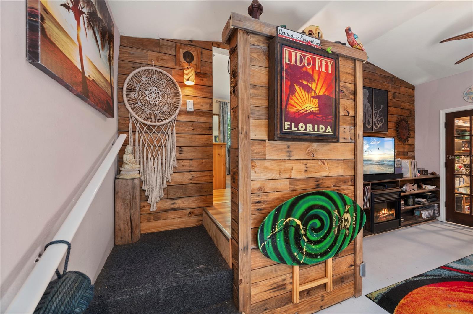 PALM SHORES - Residential