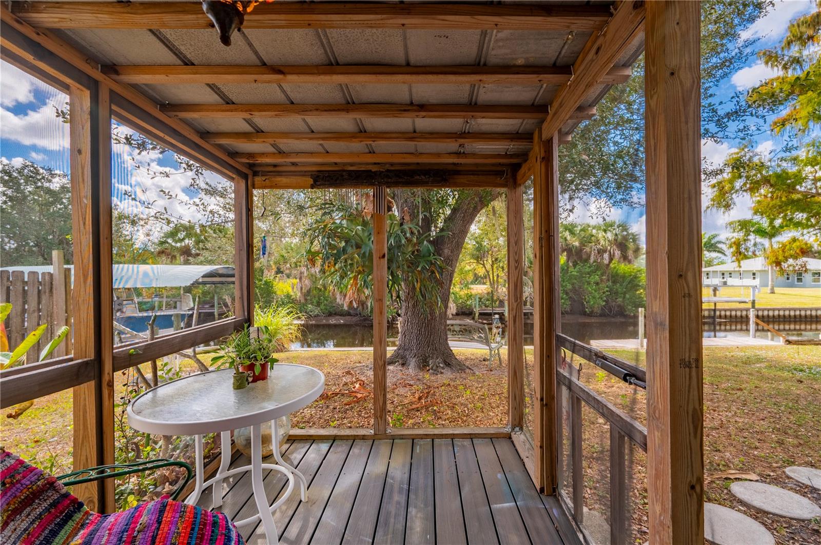 PALM SHORES - Residential