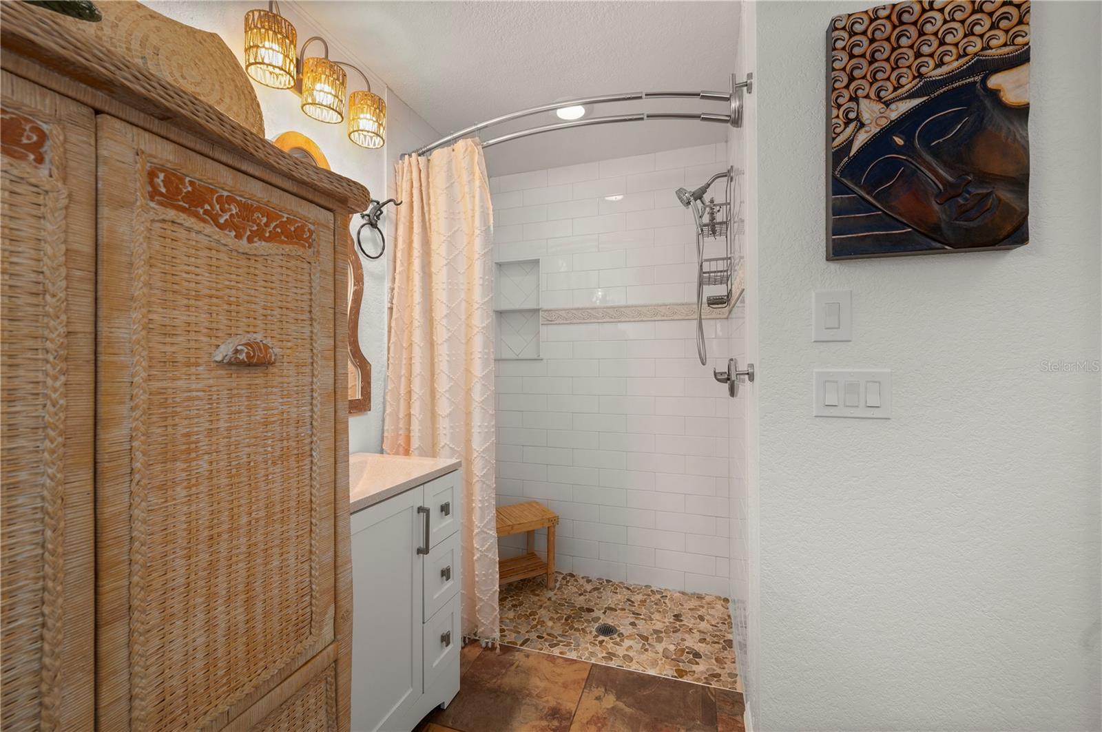 PALM SHORES - Residential