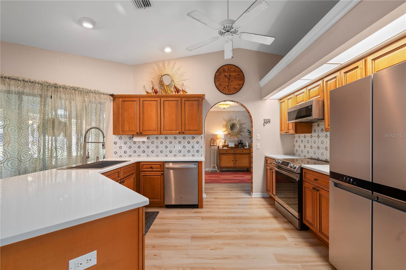 PALM SHORES - Residential