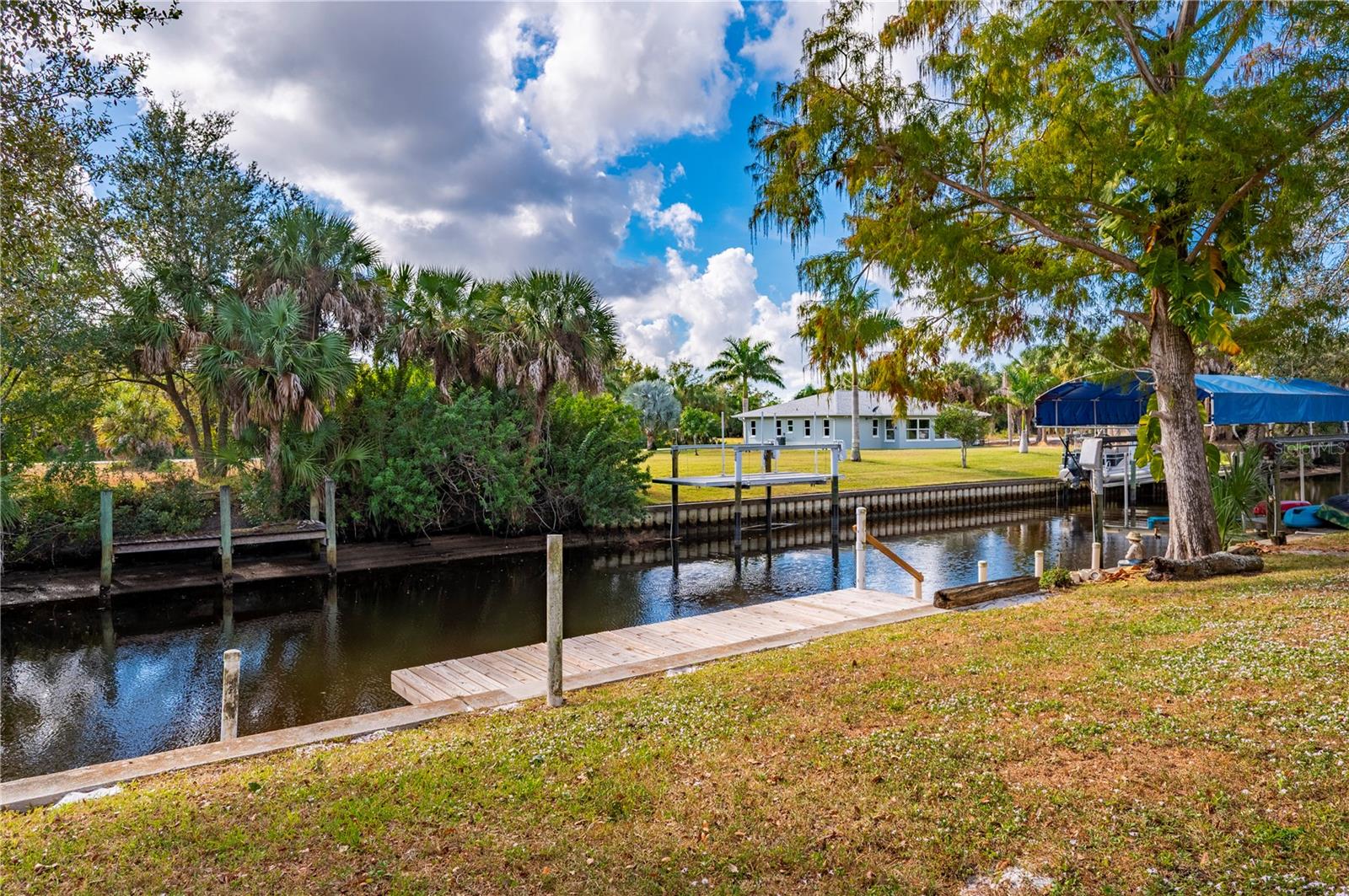 PALM SHORES - Residential