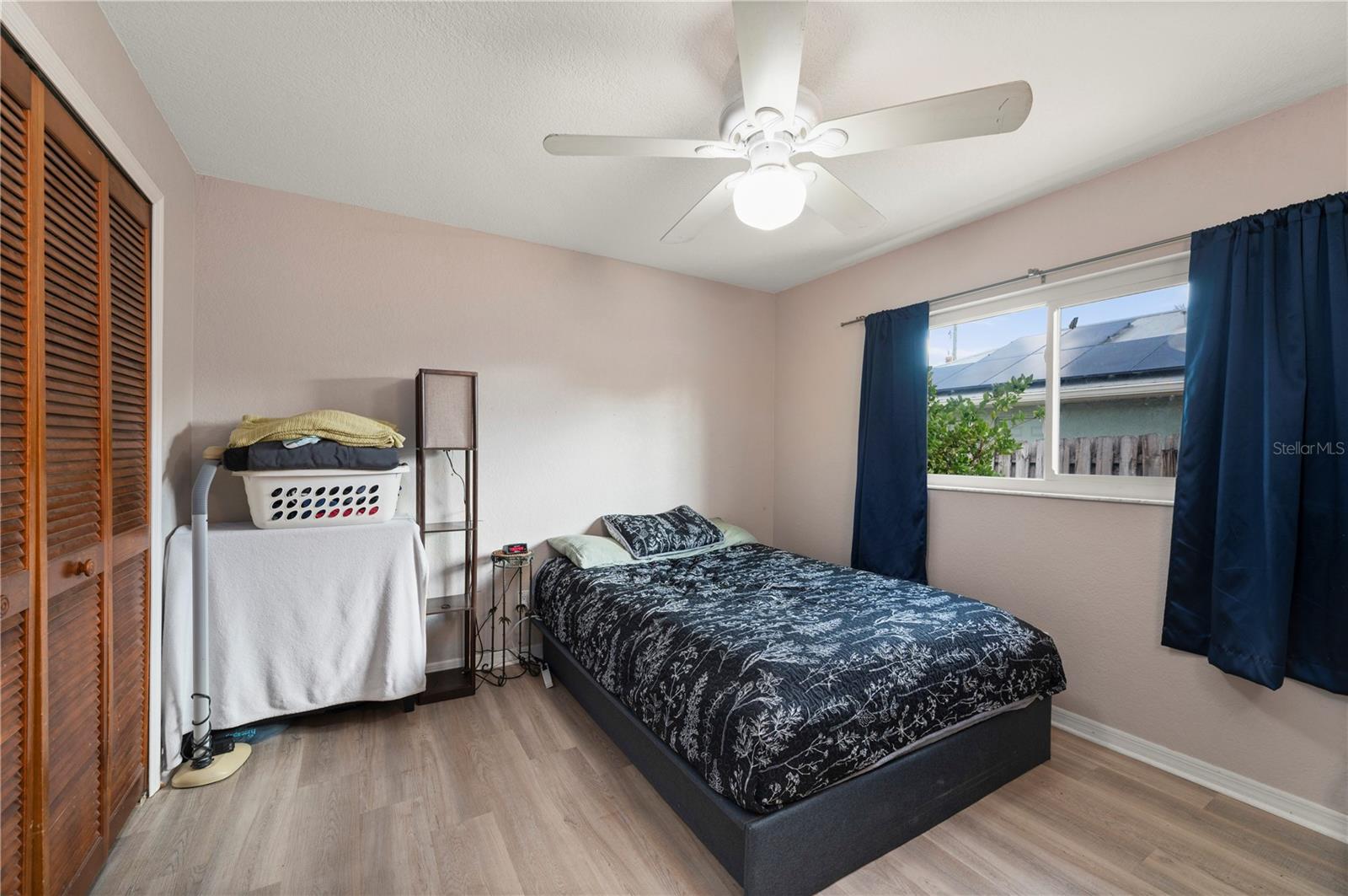 PALM SHORES - Residential