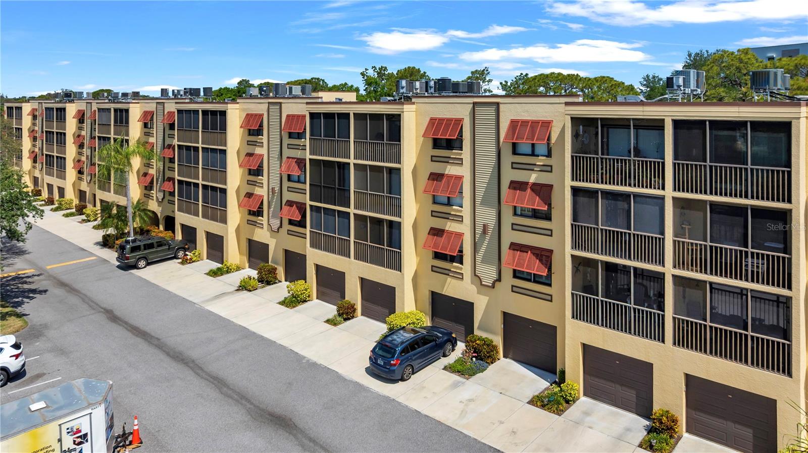 6000 PARK PLACE CONDO - Residential