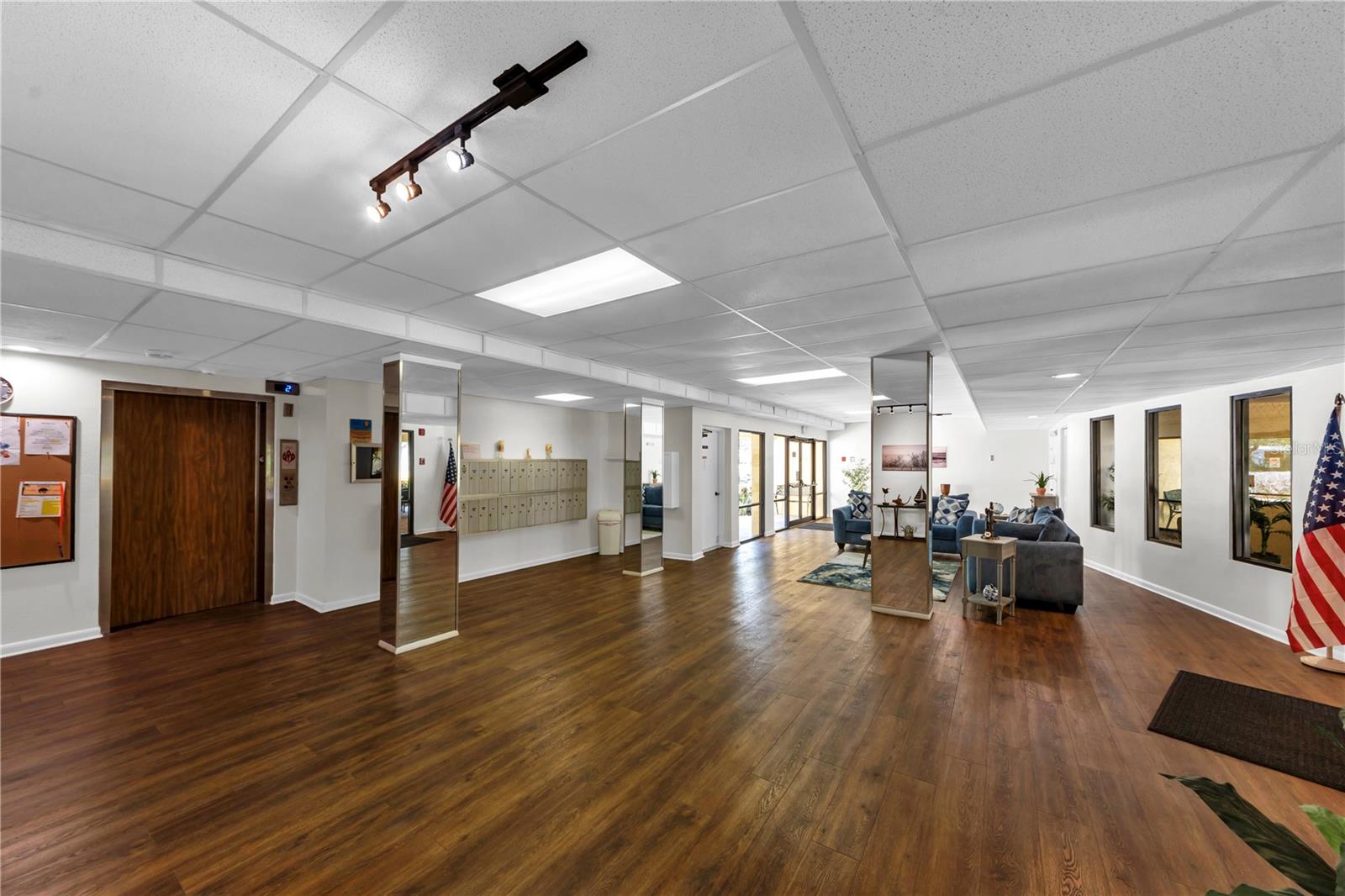 6000 PARK PLACE CONDO - Residential