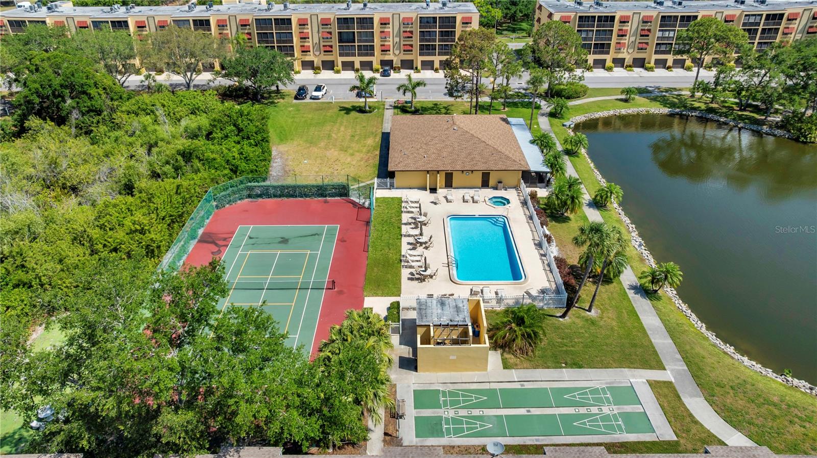6000 PARK PLACE CONDO - Residential