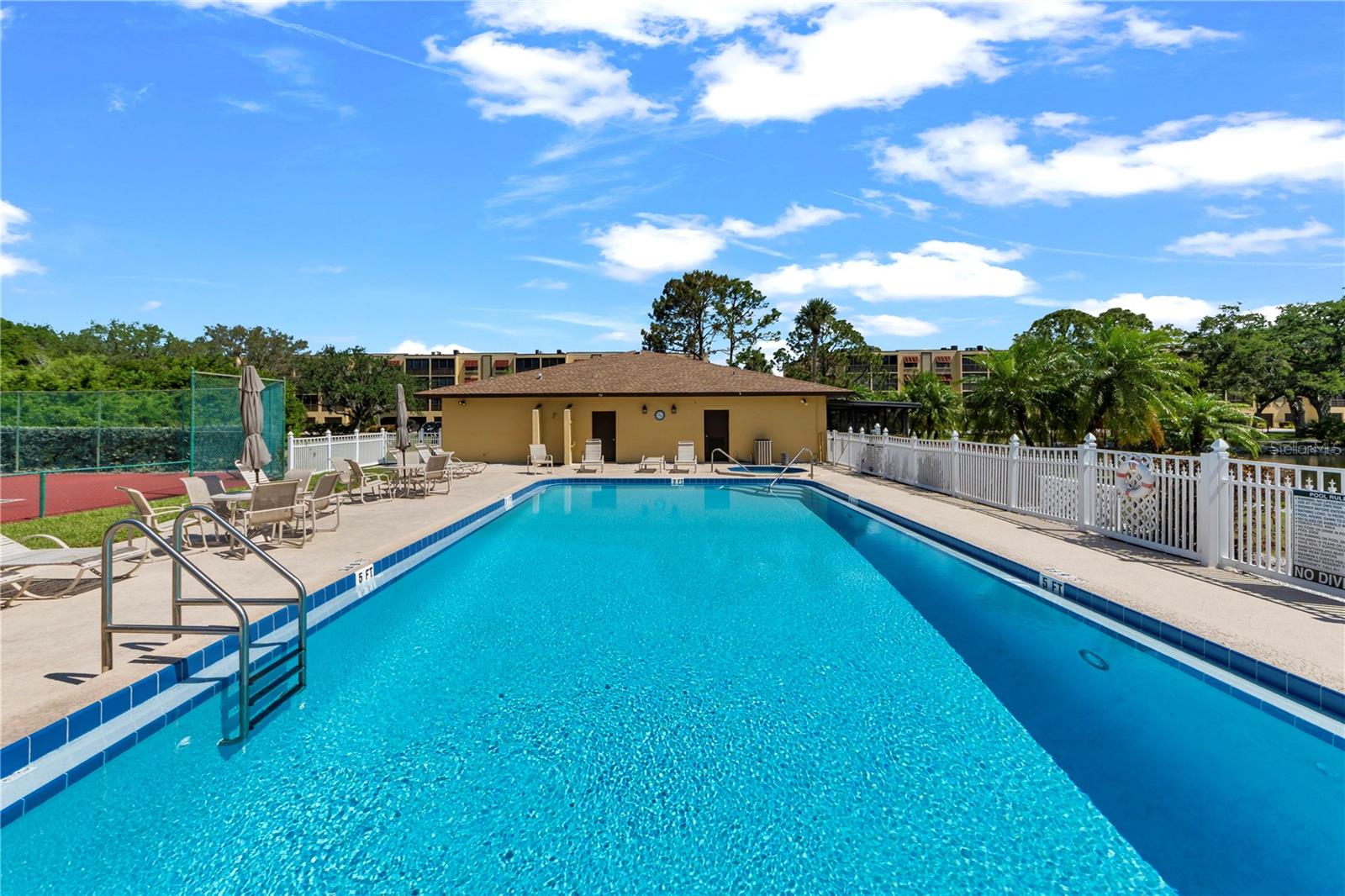 6000 PARK PLACE CONDO - Residential