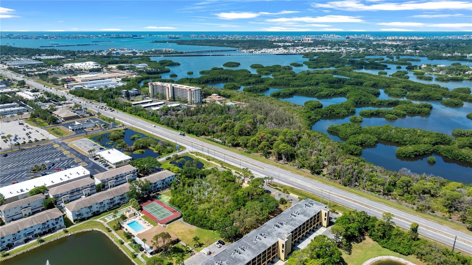 6000 PARK PLACE CONDO - Residential