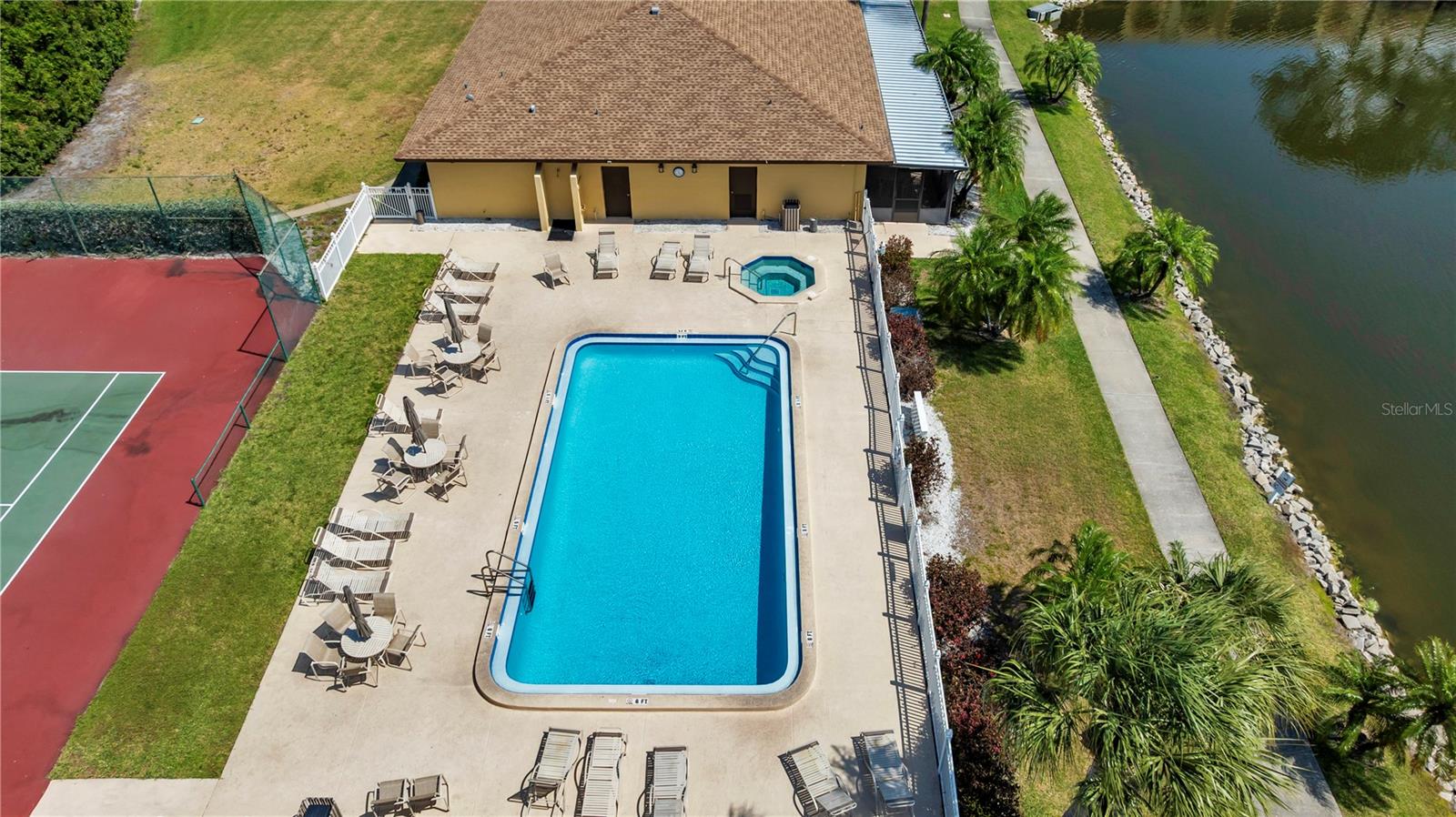6000 PARK PLACE CONDO - Residential