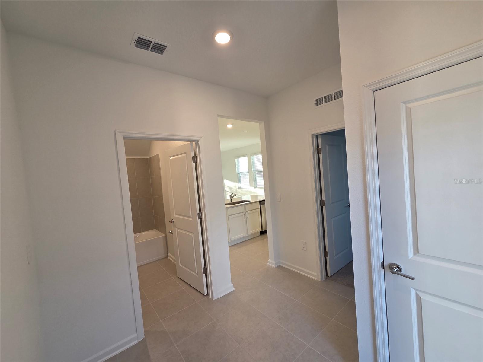 WELLNESS RDG PH 1-B - Residential Lease