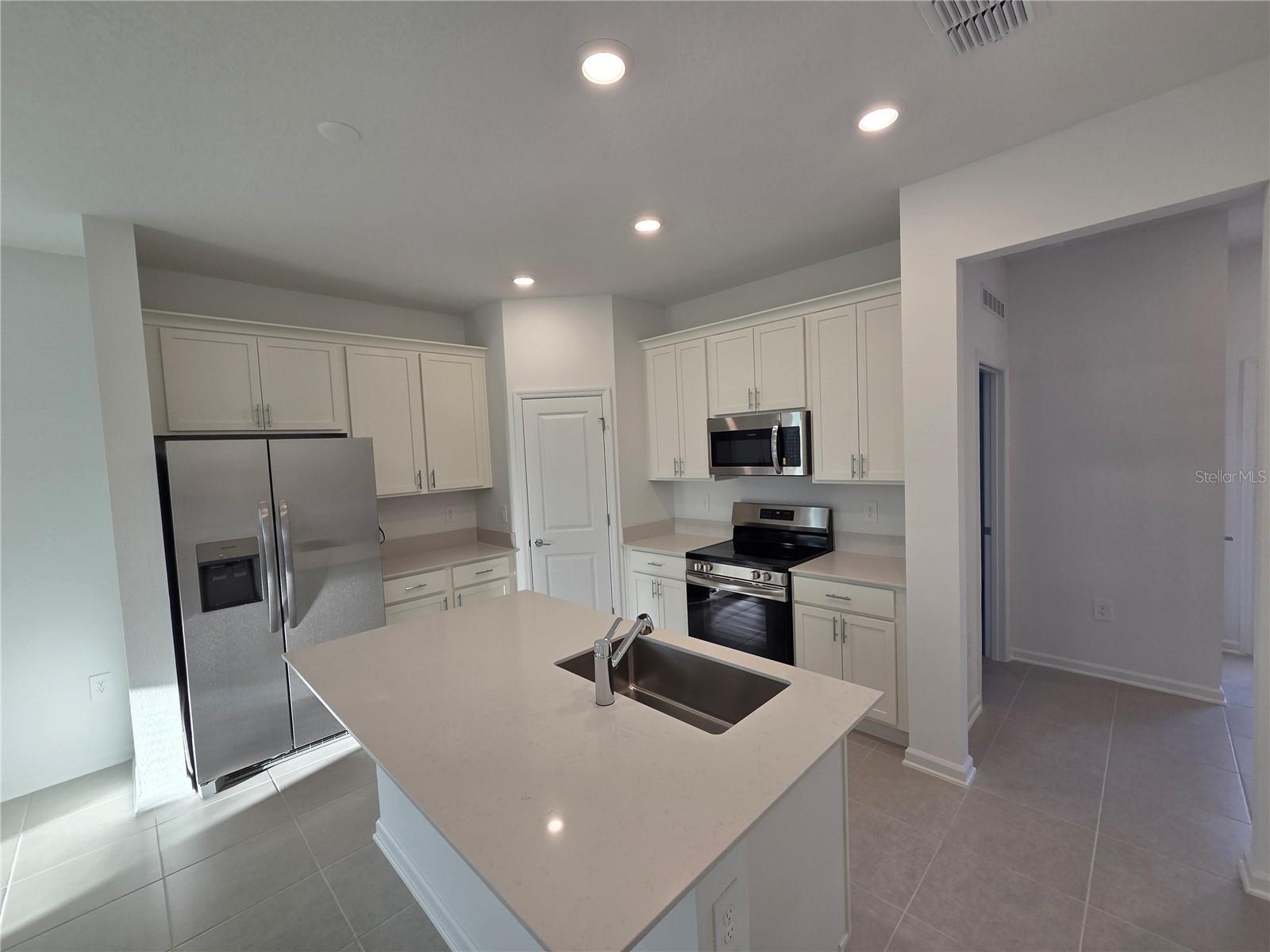 WELLNESS RDG PH 1-B - Residential Lease