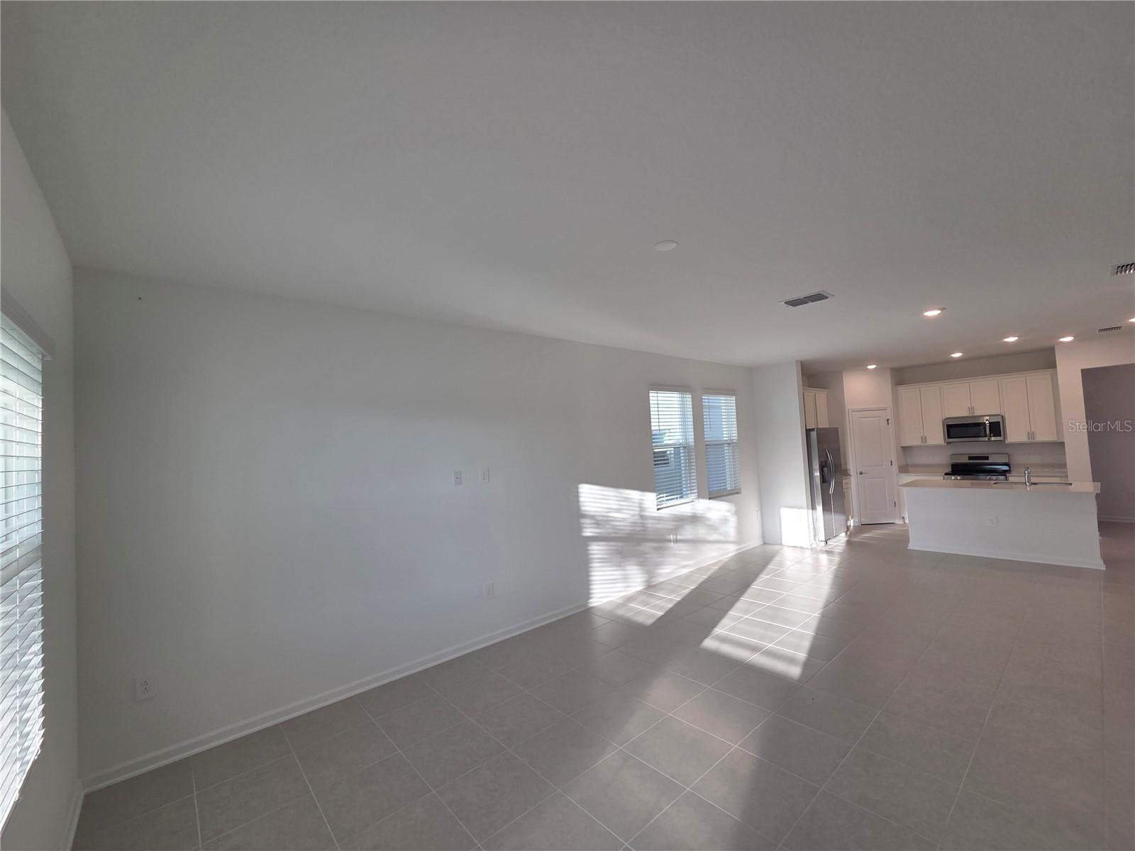 WELLNESS RDG PH 1-B - Residential Lease