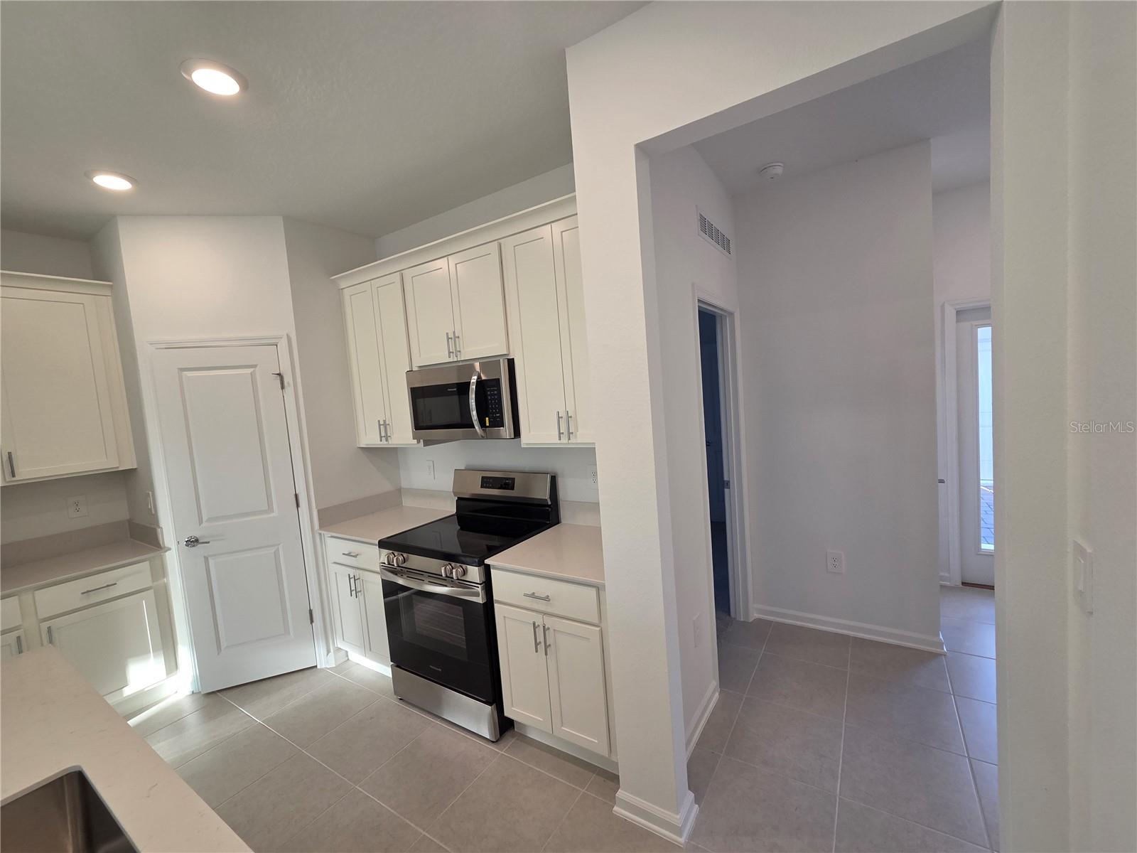 WELLNESS RDG PH 1-B - Residential Lease