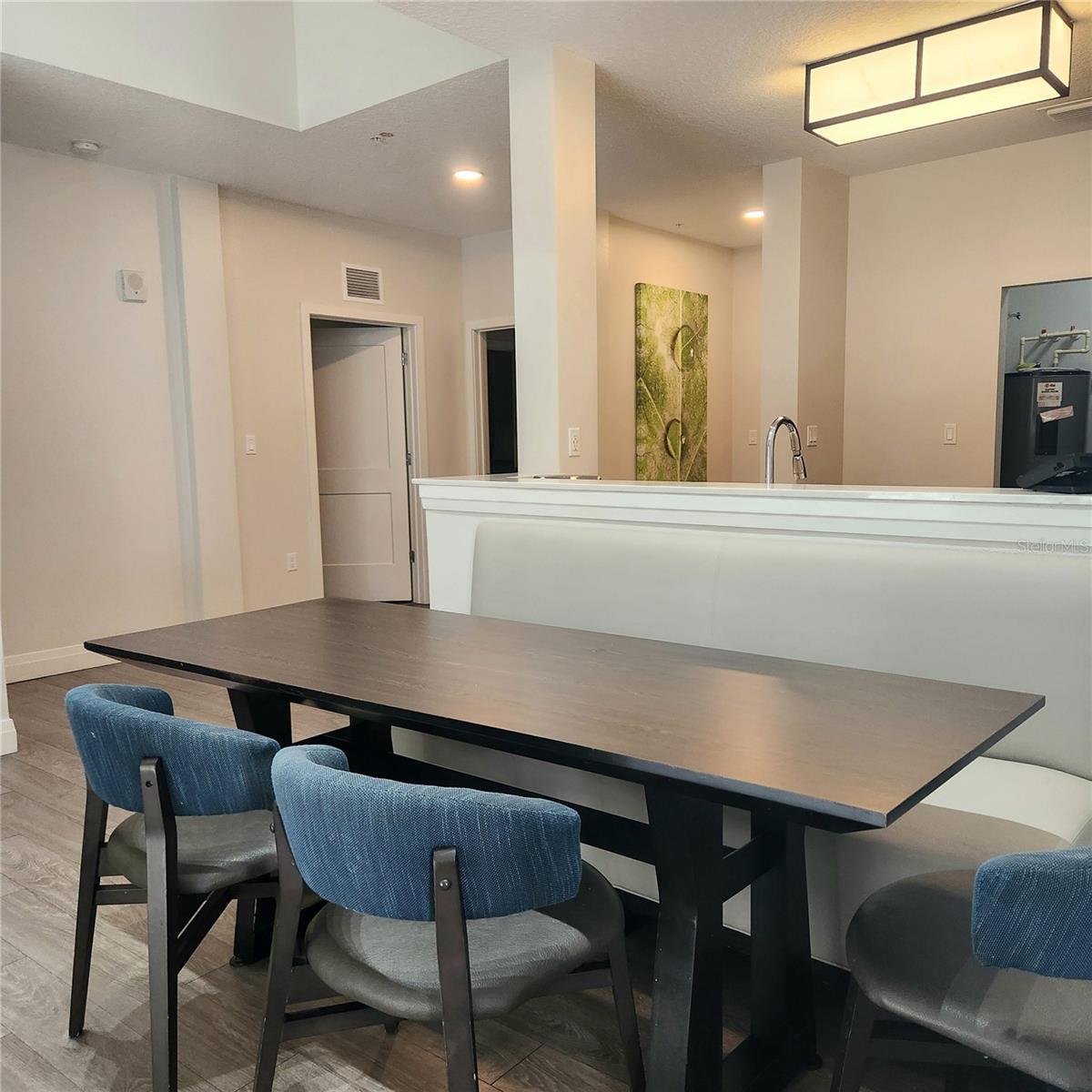 GROVE RESORT AND SPA HOTEL CONDOMINIUM U - Residential