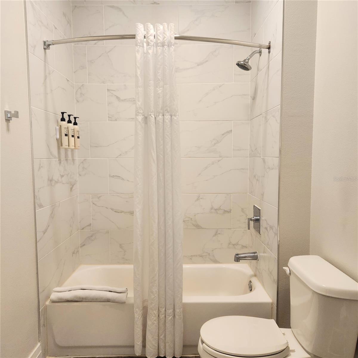 GROVE RESORT AND SPA HOTEL CONDOMINIUM U - Residential