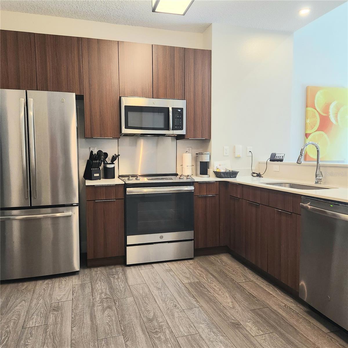 GROVE RESORT AND SPA HOTEL CONDOMINIUM U - Residential