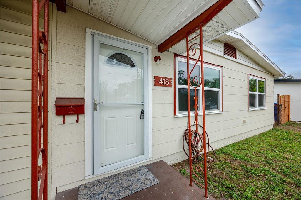 Photo of 418 39th Avenue N, St Petersburg, FL 33703 (MLS # TB8464525)