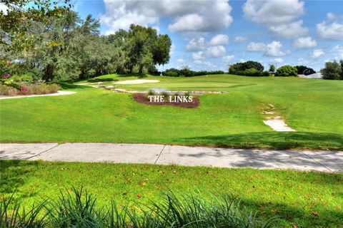 A home in LAKELAND