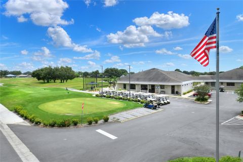 A home in LAKELAND