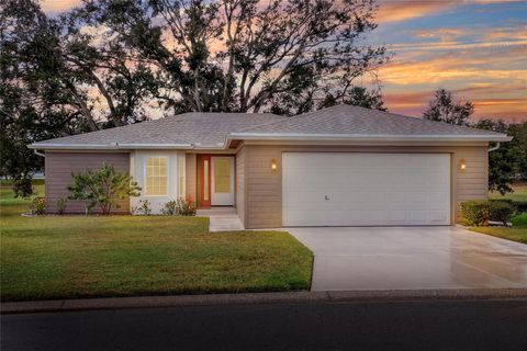 A home in LAKELAND