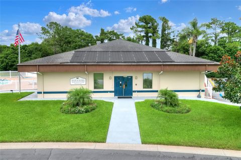 A home in LAKELAND